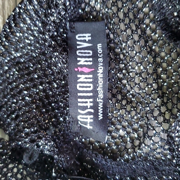 🖤fishnet top - Picture 4 of 6